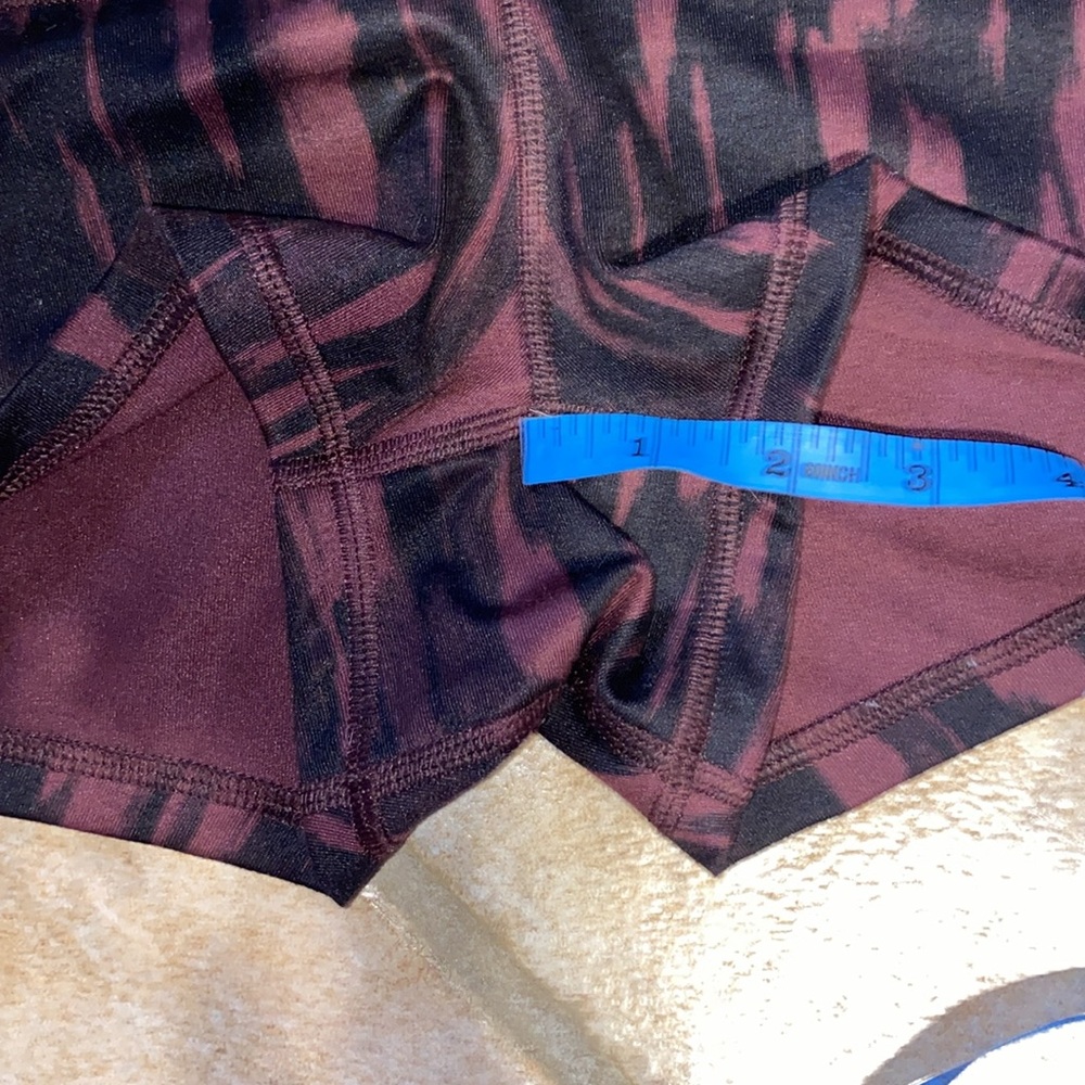 Lululemon Biker Shorts, 2.5 - Picture 4 of 7